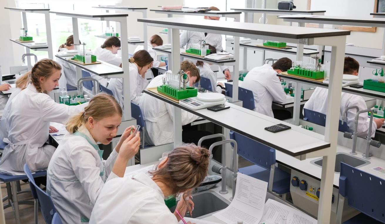 В РФ утвердили перечень профессий, приоритетных для технологического лидерства